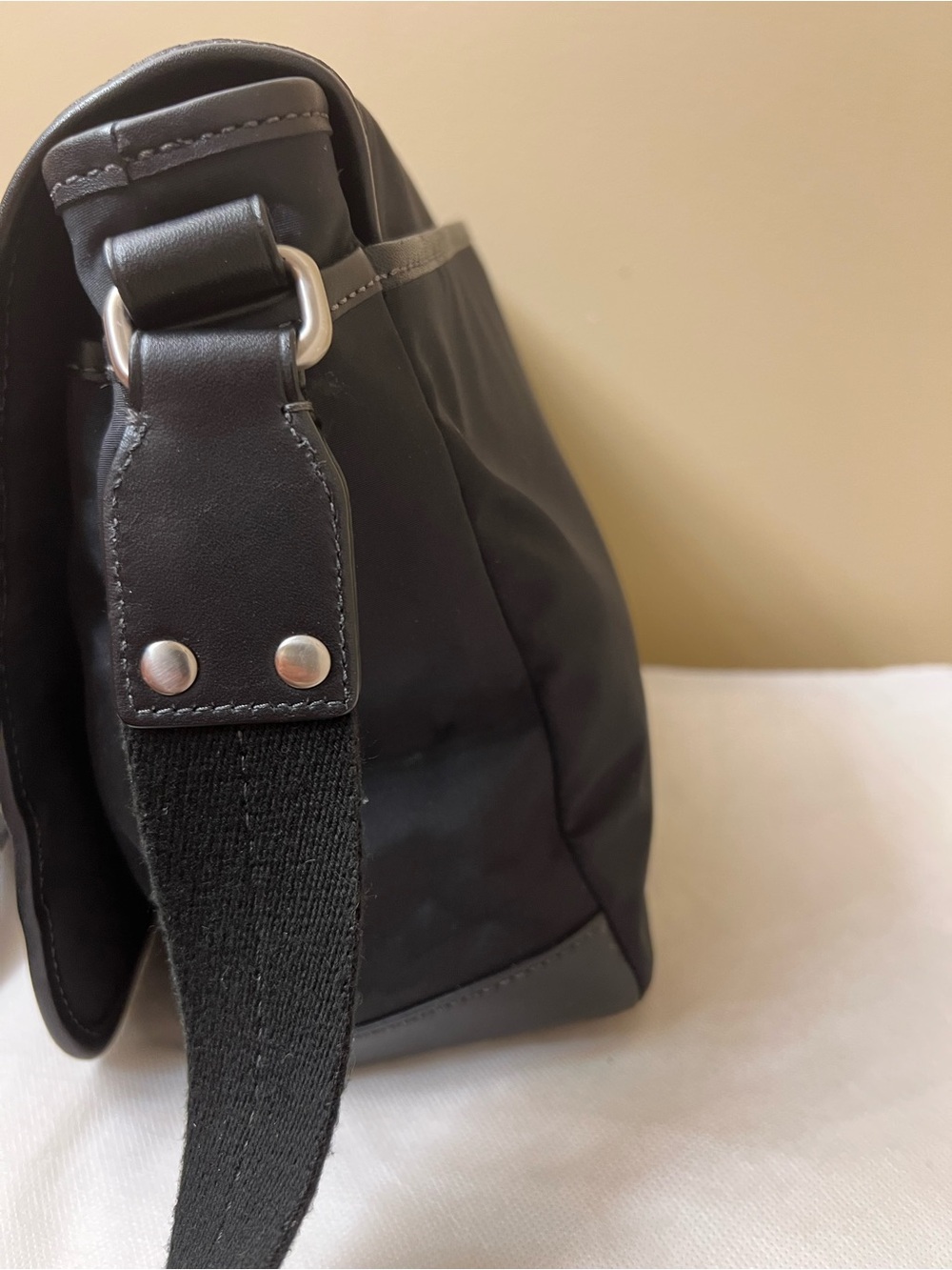 Coach Large Unisex Messenger Bag EUC - Picture 13 of 16